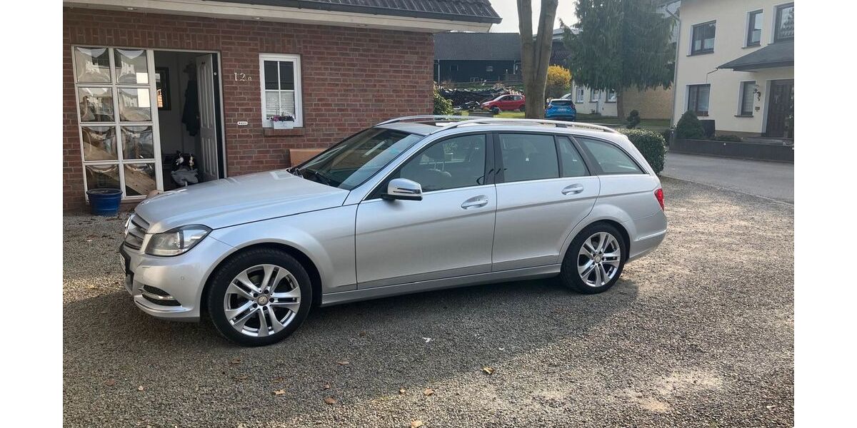 Mercedes-Benz C 180 208.000 km 8.600 &euro; Lindlar 51789