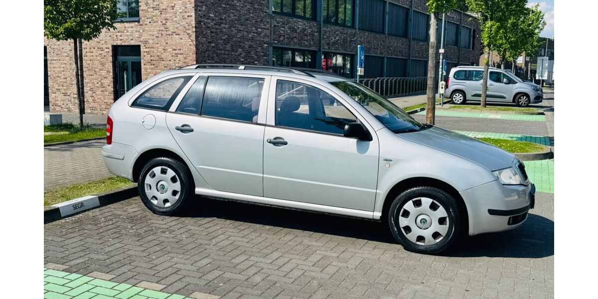 Skoda Fabia 170.000 km 1.350 &euro; Düsseldorf 40223