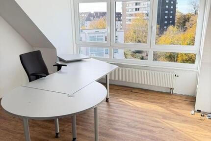 Heller Büroraum mit Seeblick im Zentrum von Refrath zimmer