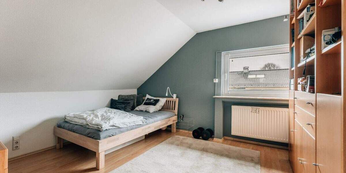 Einfamilienhaus Bergisch Gladbach Schildgen - 7 Zimmer, 282 m&sup2;, 945.000&euro; | Angebot:24138043