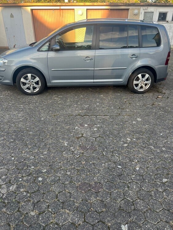 VW Touran 294.000 km 3.300 € Erftstadt 50374