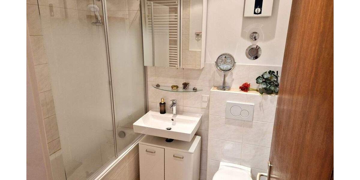 Etagenwohnung Köln Deutz - 3 Zimmer, 80 m&sup2;, 444.000&euro; | Angebot:25567994