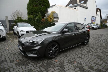 Ford Focus 91.000 km 18.900 &euro; Troisdorf 53842