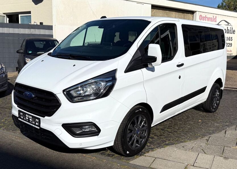 Ford Tourneo Custom 182.000 km 25.390 € Köln 51065