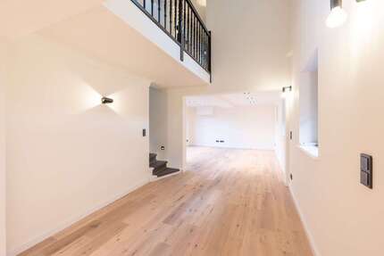 Haus zum Kaufen in Düsseldorf-Hamm 1.195.000 € 140 m² 6 zimmer