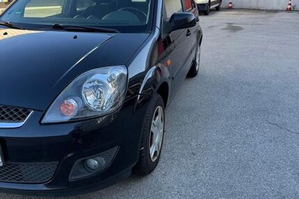 Ford Fiesta 260.000 km 1.800 &euro; Neuss 41464