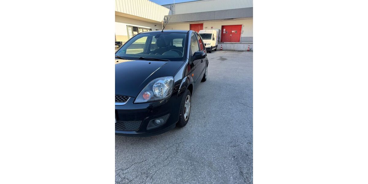 Ford Fiesta 260.000 km 1.800 &euro; Neuss 41464