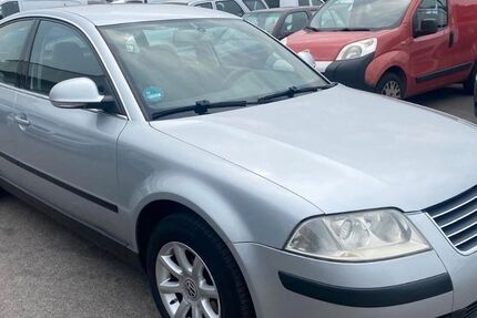 VW Passat 130.000 km 1.950 € Neuss 41462