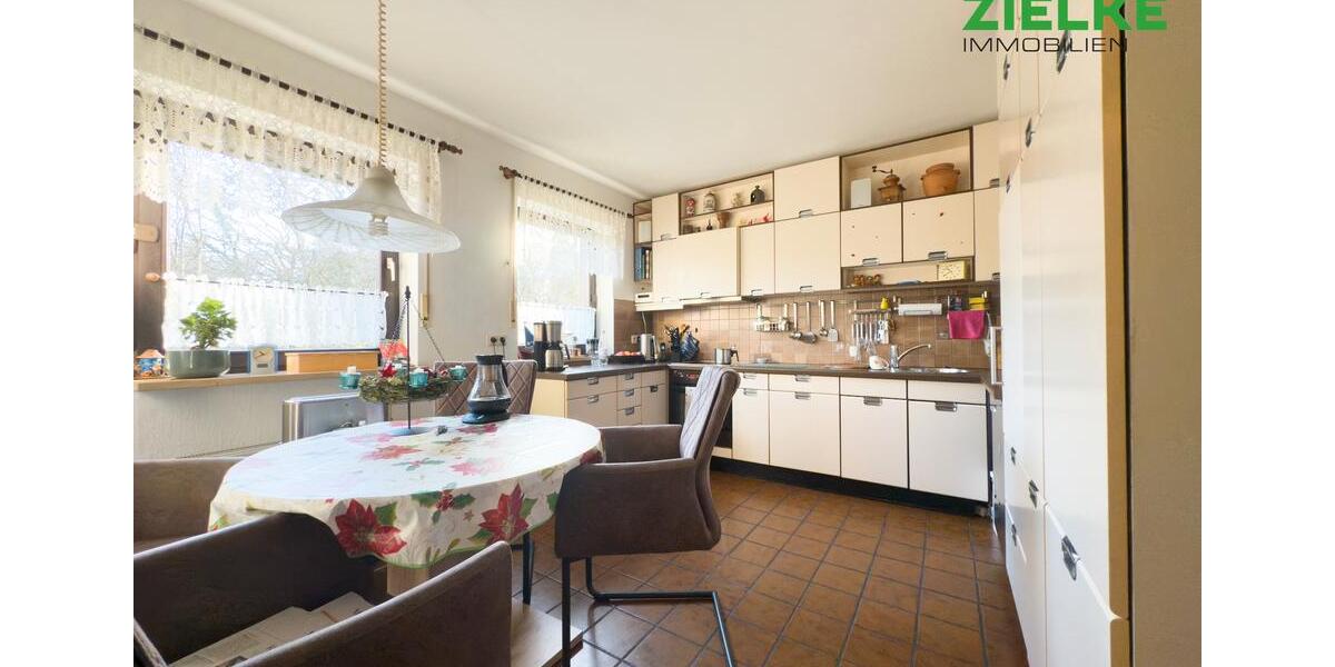 Erdgeschoßwohnung Erkrath - 5 Zimmer, 204 m&sup2;, 1.800&euro; | Angebot:24410004