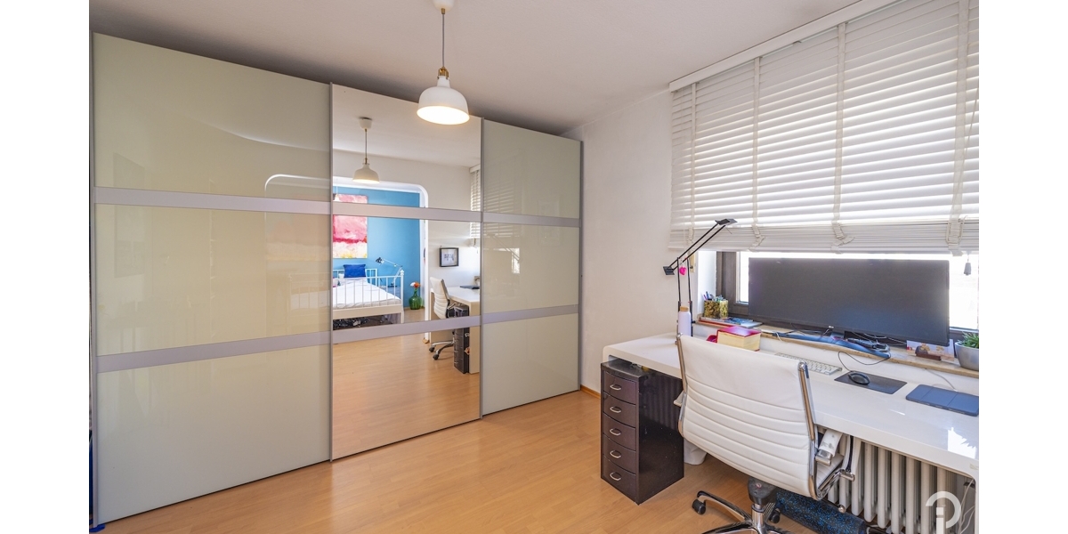 Charmantes Split-Level-Reihenendhaus in unmittelbarer Rheinnähe im Herzen von Düsseldorf-Benrath - Reihenendhaus Düsseldorf Stadtbezirk 9 | Angebot:27007603