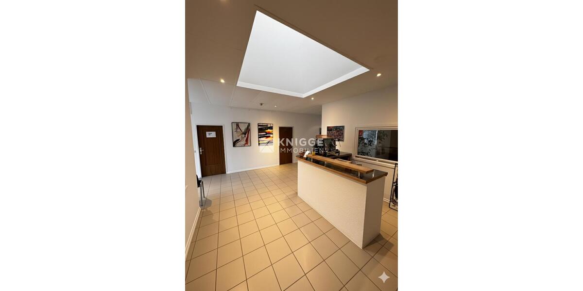 +++ 3473 - Gewerbehalle inkl. vier Büros und großflächigem Außenbereich in Toplage +++ zimmer