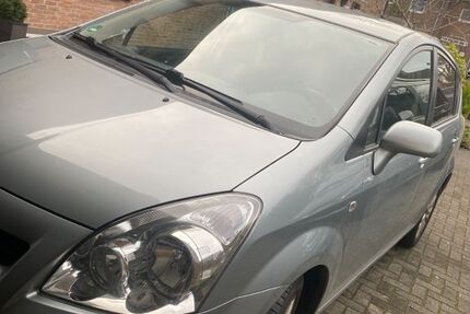 Toyota Corolla Verso 140.000 km 4.500 &euro; neuss 41460