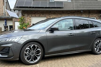 Ford Focus 13.500 km 26.500 &euro; Köln 50769