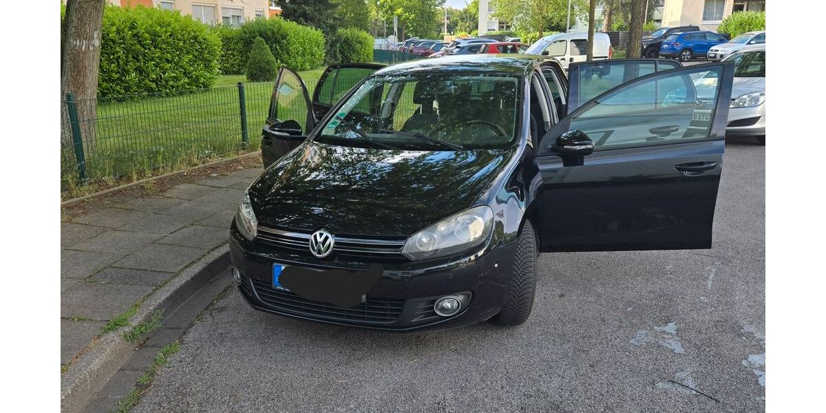VW Golf 184.000 km 5.950 &euro; Dormagen 41540