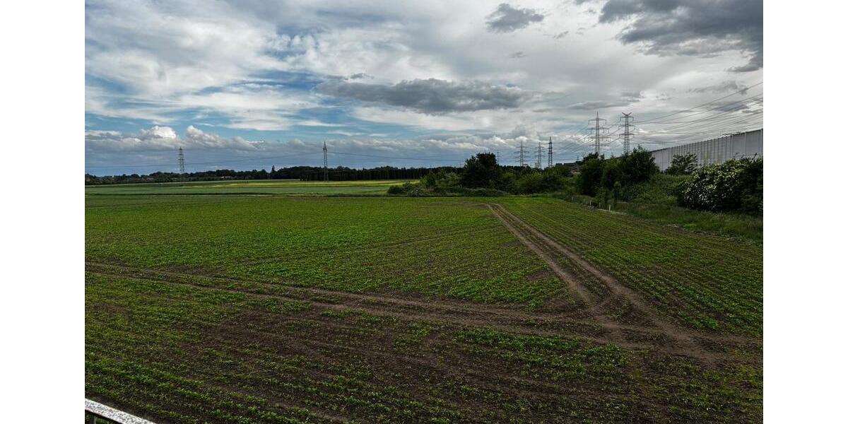 Schöne 72 qm Dachgeschosswohnung Neusserfurth-Nord 2 zimmer