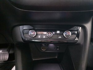Opel Corsa e Edition Automatik PDC LED Klimaaut. 9.494 km 17.940 &euro; HAAN 42781