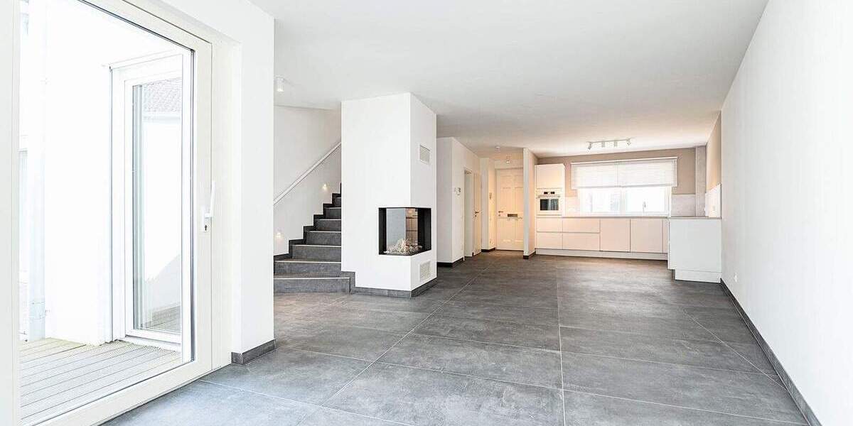 Mehrfamilienhaus, Wohnhaus Hilden - 3 Zimmer, 122 m&sup2;, 2.340&euro; | Angebot:23958854