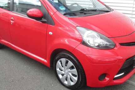 Toyota Aygo (X) 137.818 km 3.988 &euro; Köln 50933