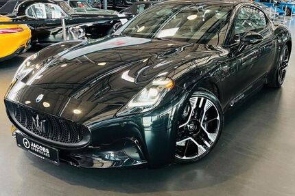 Maserati Granturismo 11.627 km 129.980 € Köln 50829