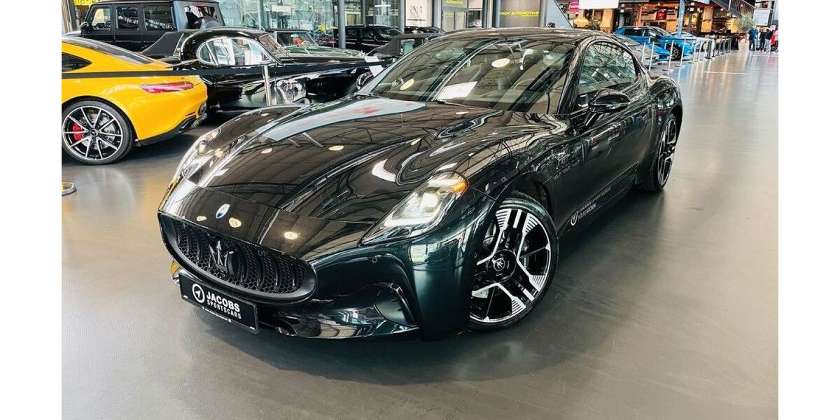 Maserati Granturismo 11.627 km 129.980 € Köln 50829