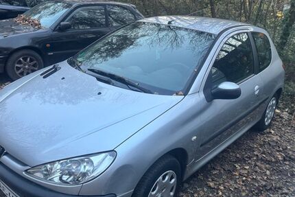 Peugeot 206 153.800 km 1.299 &euro; Düsseldorf 40472