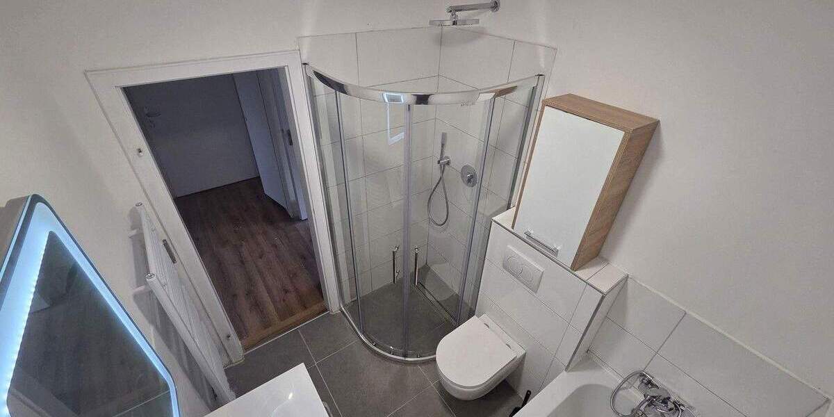 ACHTUNG ! VOLL Möblierte und Renovi. 2-Zimmer Wohnung DIREKT GÖRLINGER ZENTRUM 2 zimmer