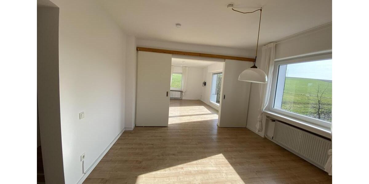 Erdgeschoßwohnung Hückeswagen - 5 Zimmer, 95 m&sup2;, 1.195&euro; | Angebot:25433183