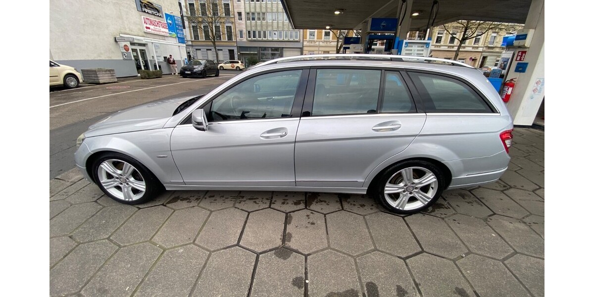 Mercedes-Benz C 350 185.000 km 8.000 &euro; Düsseldorf 40213