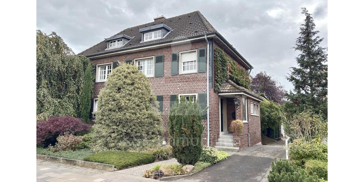 Charmante Maisonette-Wohnung mit Einbauküche in Bergheim-Mitte. 2 zimmer