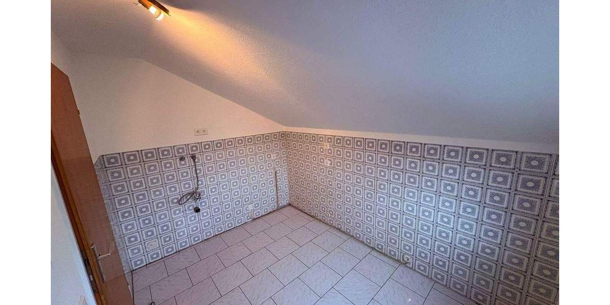 Etagenwohnung Leverkusen Lützenkirchen - 3 Zimmer, 50 m&sup2;, 590&euro; | Angebot:25281123