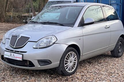 Lancia Ypsilon 114.000 km 1.550 &euro; Solingen 42651