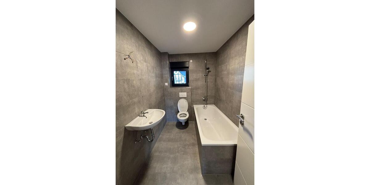 Etagenwohnung Grevenbroich Neuenhausen - 2 Zimmer, 68 m&sup2;, 900&euro; | Angebot:24840320