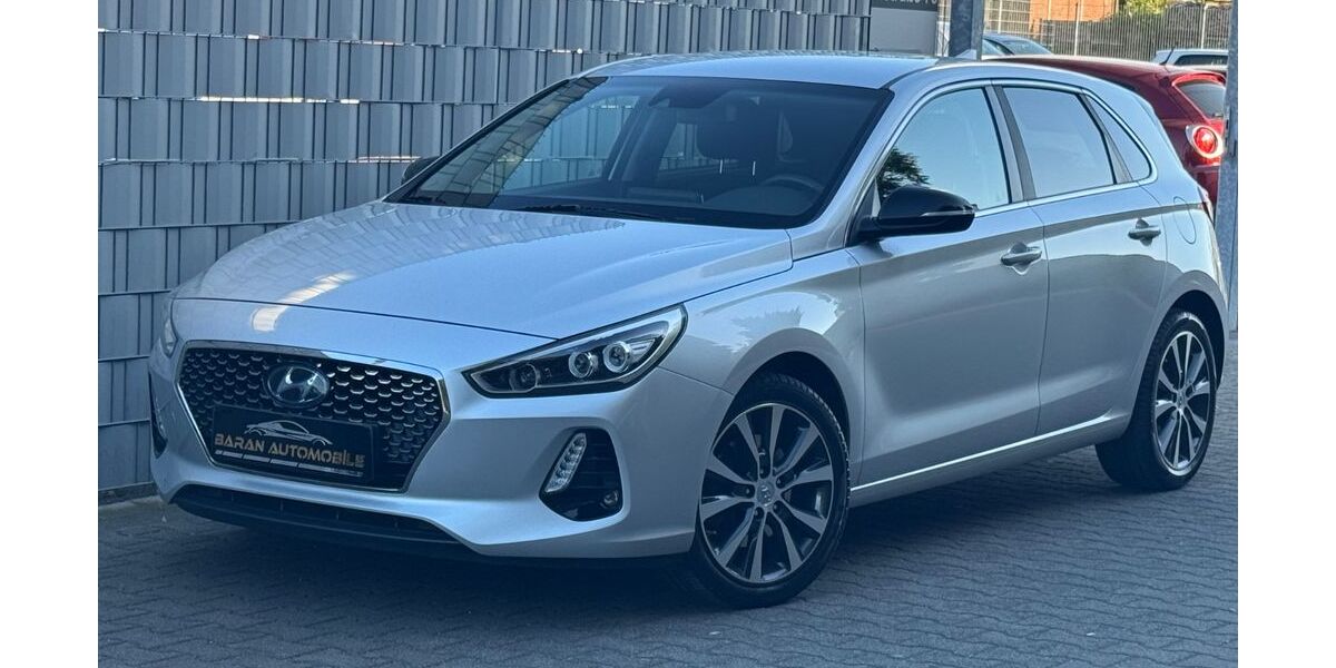 Hyundai i30 133.000 km 9.990 &euro; Neuss-Norf 41469