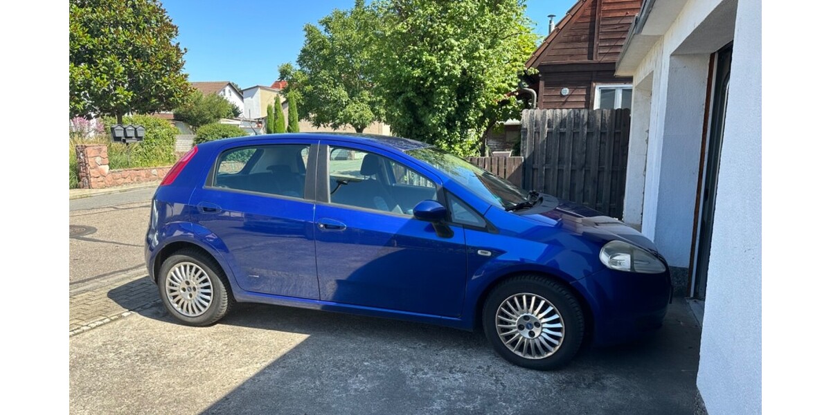 Fiat Grande Punto 120.000 km 3.300 &euro; Brühl 50321