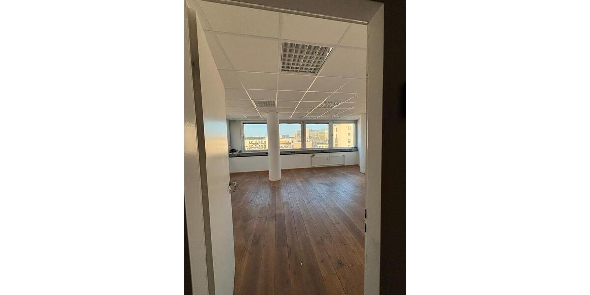 Büro in Düsseldorf Grafenberger Allee zimmer