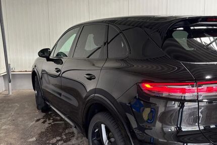 Porsche Cayenne 94.000 km 52.900 &euro; Remscheid 42853