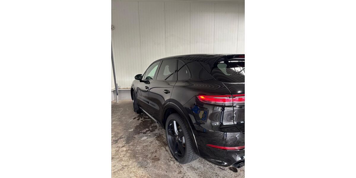 Porsche Cayenne 94.000 km 52.900 &euro; Remscheid 42853