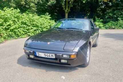 Porsche 944 229.000 km 24.900 &euro; Düsseldorf 40489