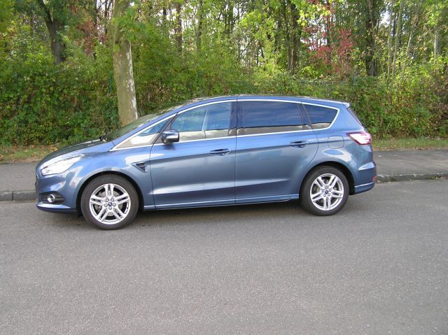 Ford S-Max 134.500 km 15.300 &euro; Pulheim 50259