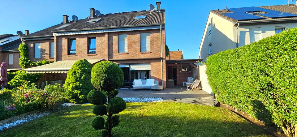 Schönes Einfamilienhaus mit Garage und 2 Stellplätzen 5 zimmer