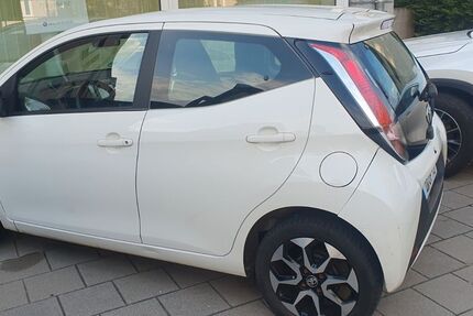 Toyota Aygo (X) 145.764 km 6.300 € Düsseldorf 40627