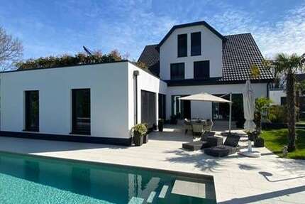 Haus zum Kaufen in Düsseldorf 4.995.000 € 523.08 m² 8 zimmer