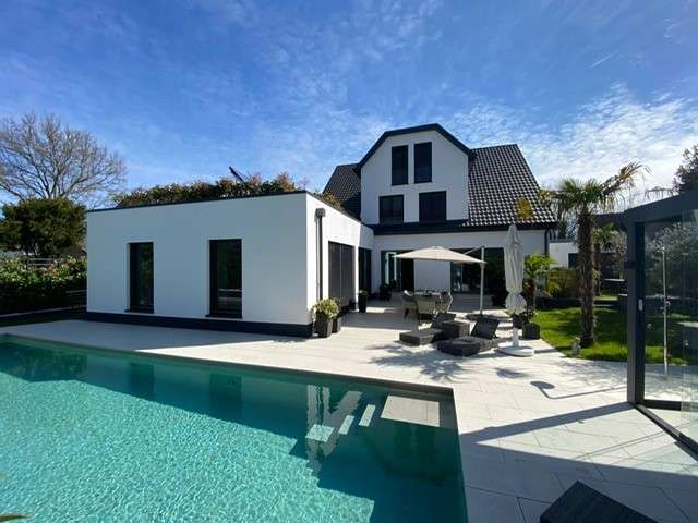 Haus zum Kaufen in Düsseldorf 4.995.000 € 523.08 m² 8 zimmer