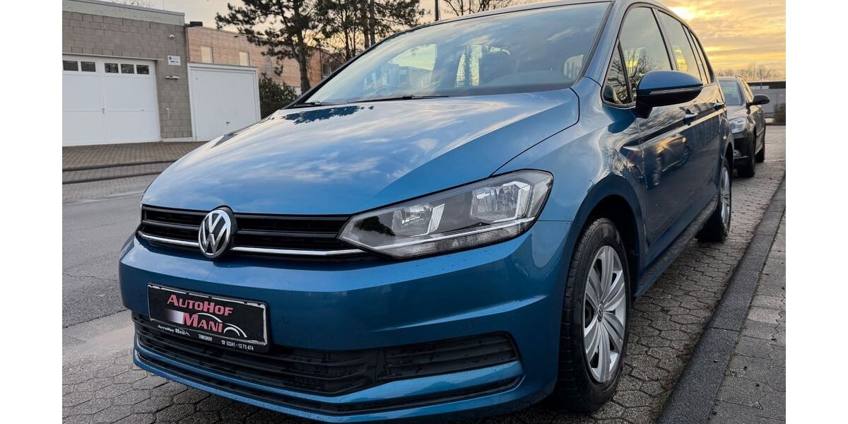 VW Touran 102.834 km 13.490 &euro; Troisdorf 53842