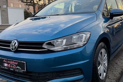 VW Touran 102.834 km 13.990 &euro; Troisdorf 53842