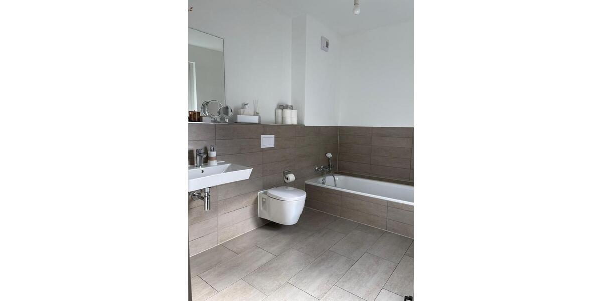 Etagenwohnung Düsseldorf Pempelfort - 4 Zimmer, 105 m&sup2;, 1.706&euro; | Angebot:25409535