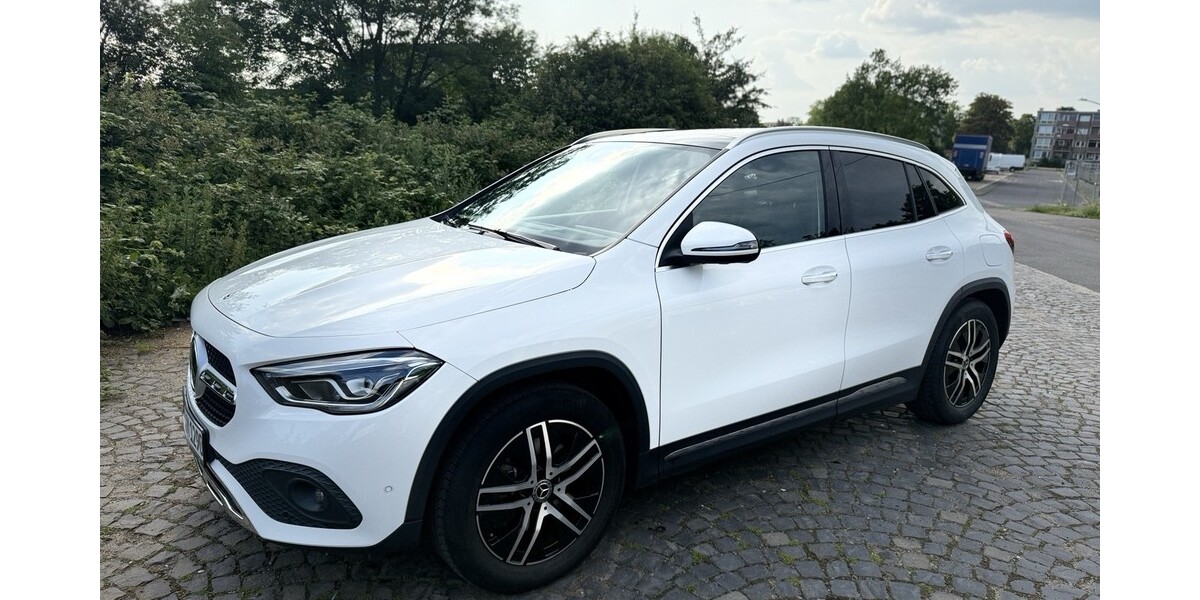 Mercedes-Benz GLA-Klasse 77.300 km 32.900 &euro; Köln 50667