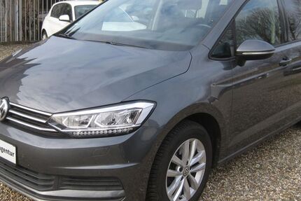 VW Touran 124.700 km 17.890 &euro; Hürth bei Köln 50354