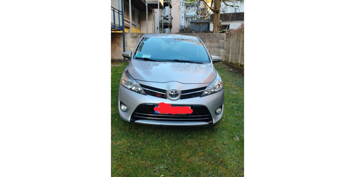 Toyota Verso 107.000 km 13.999 &euro; Solingen 42655
