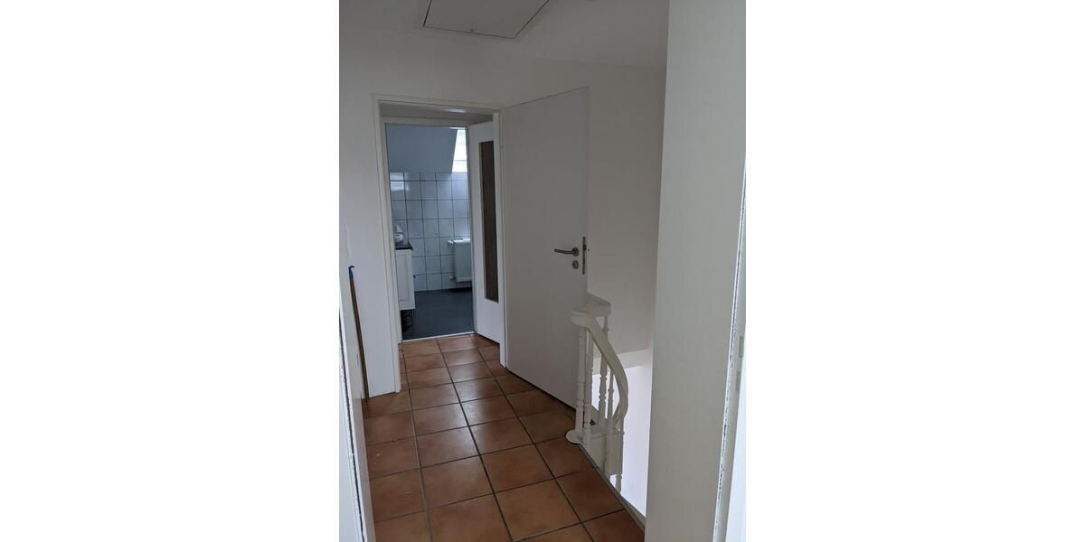 Doppelhaushälfte Solingen - 8 Zimmer, 150 m&sup2;, 1.821&euro; | Angebot:26314332